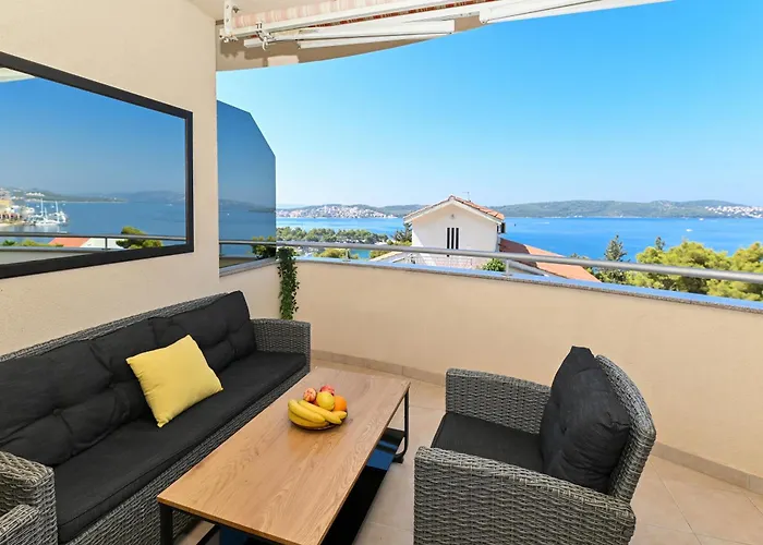 Sunny Place With Sea View