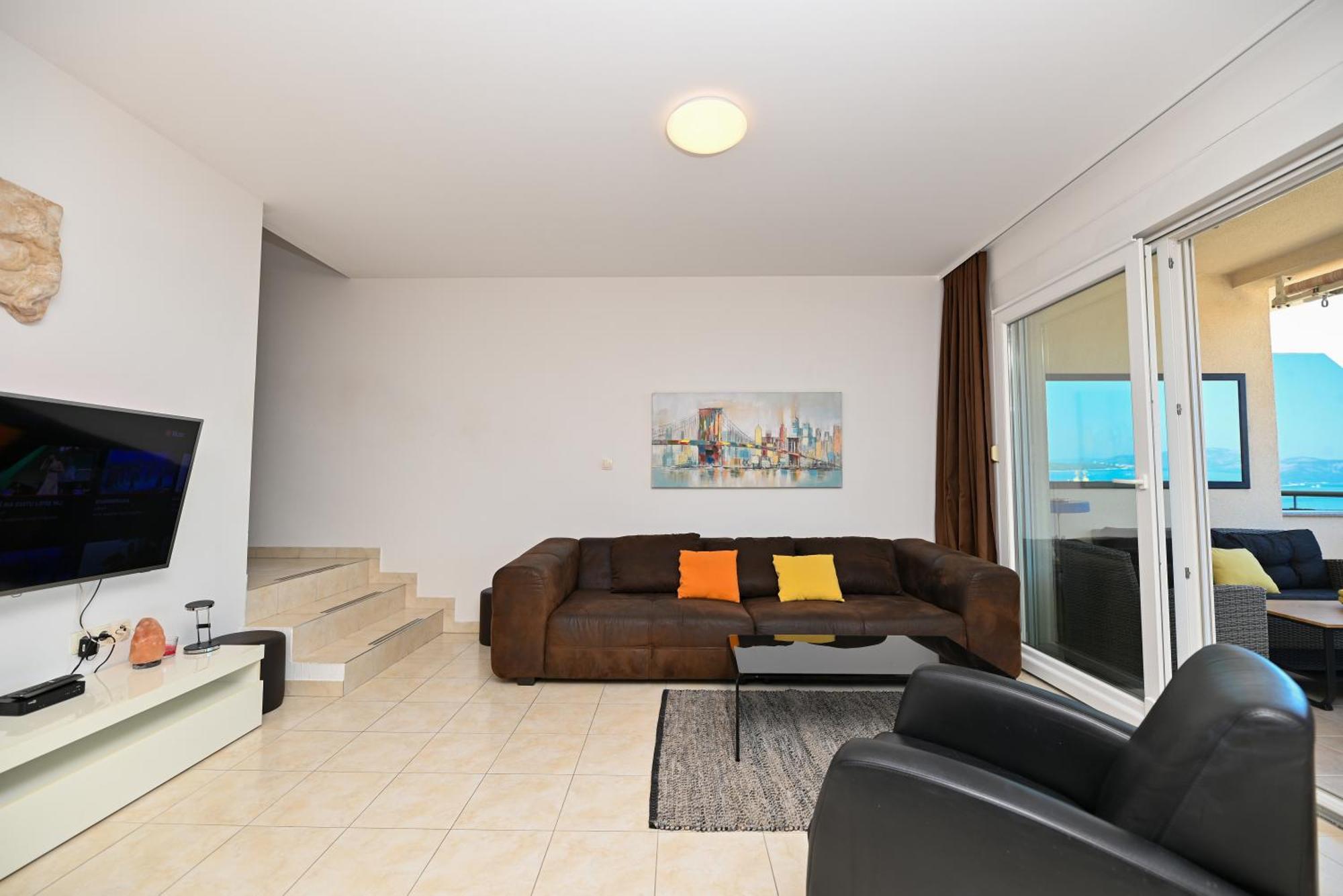 Sunny Place With Sea View Apartment