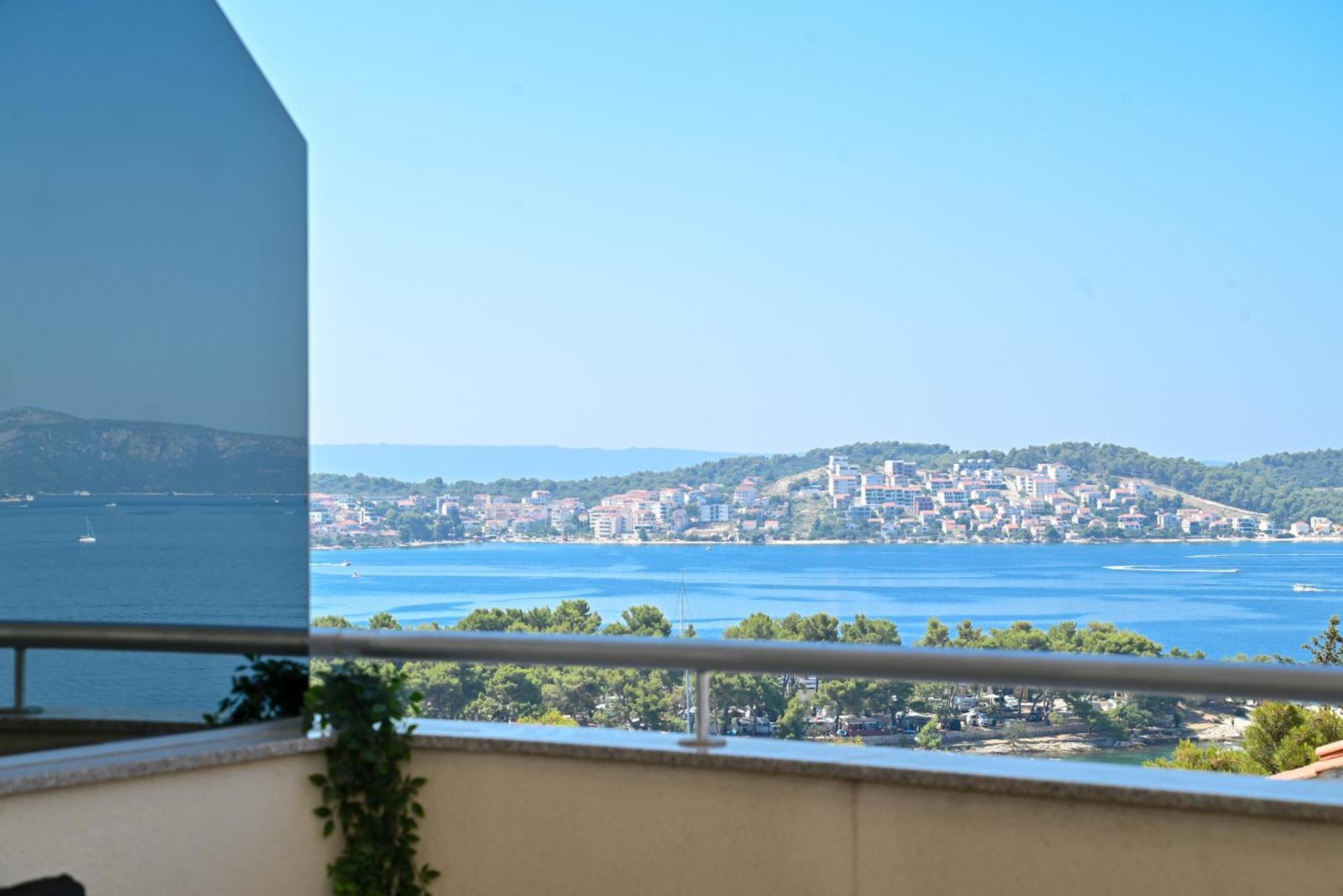 Sunny Place With Sea View Trogir