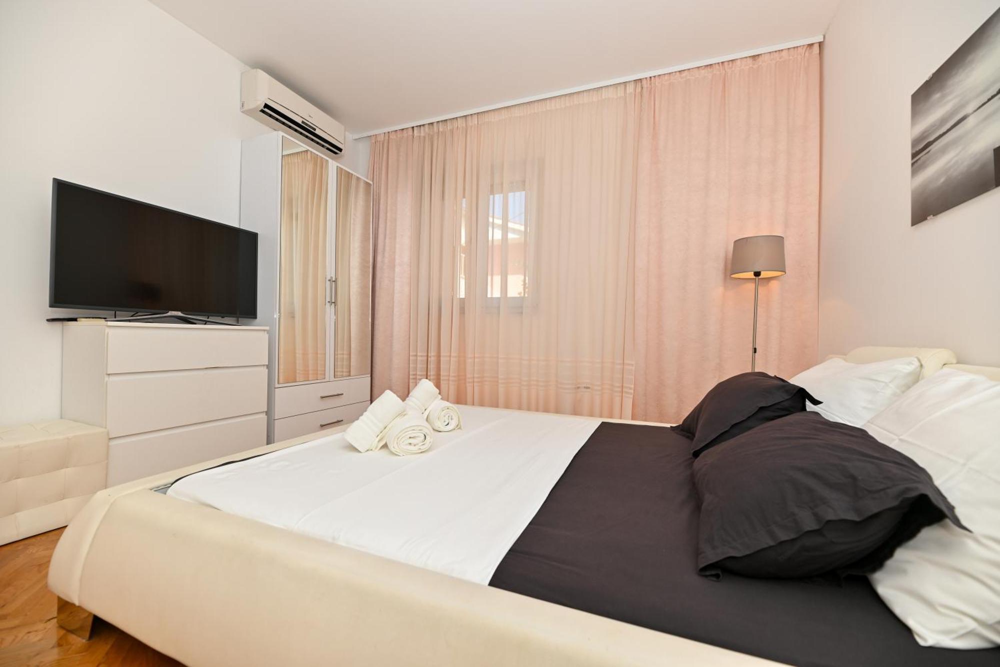 Sunny Place With Sea View Apartment Trogir